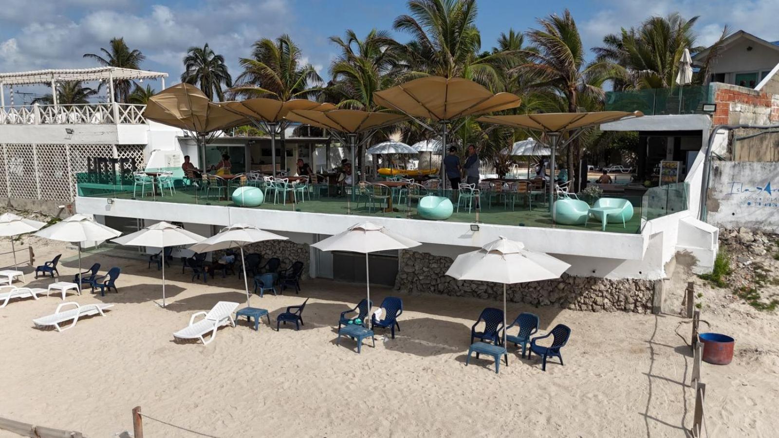 Hotel Tropical Inn Playa de Punta Arena エクステリア 写真