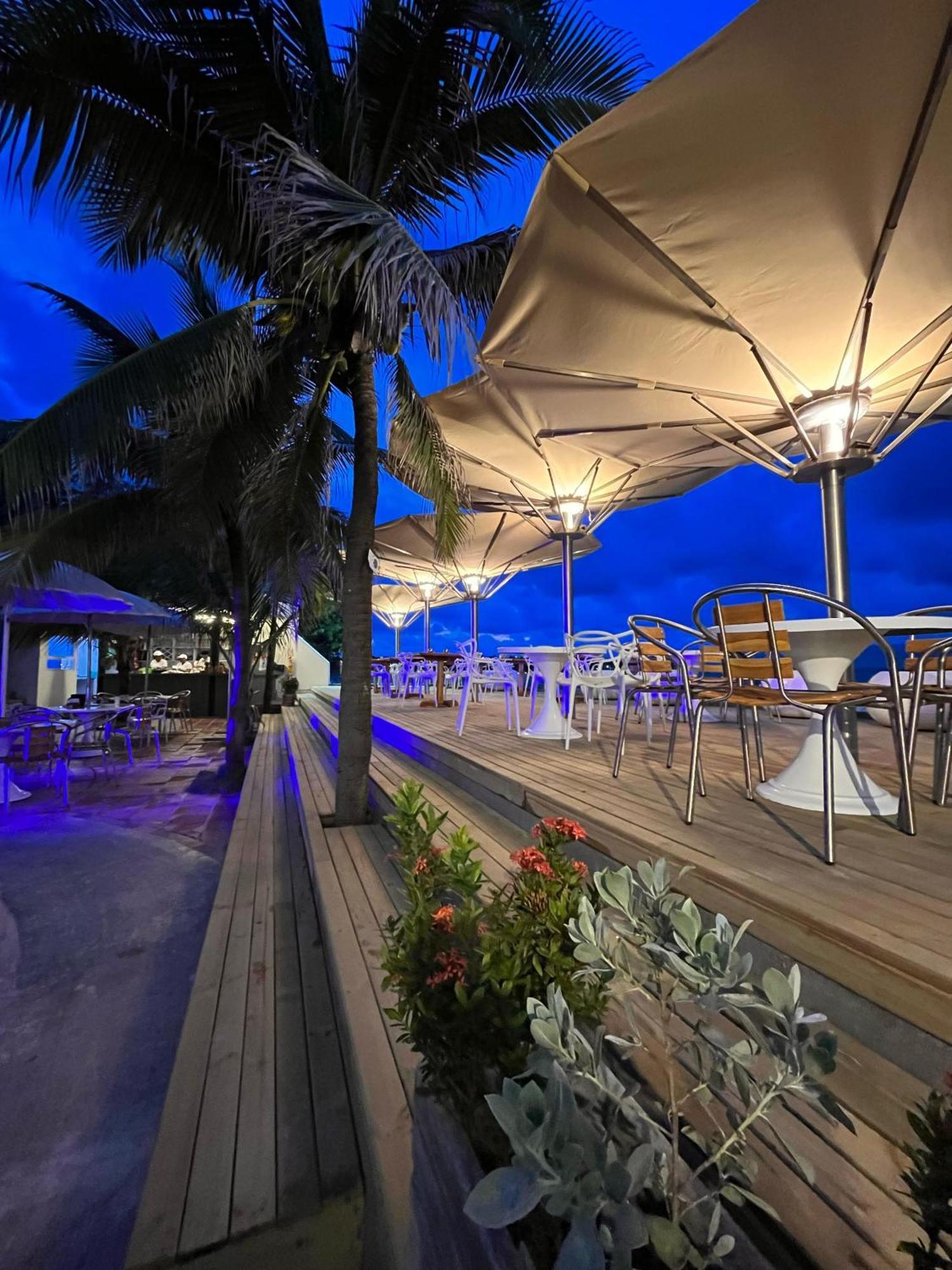 Hotel Tropical Inn Playa de Punta Arena エクステリア 写真